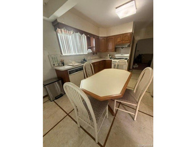 Two-Family Opportunity in East Rockaway Welcome to this spacious - photo 15
