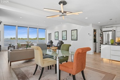 Rarely does a floating home of this caliber become available - photo 20
