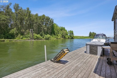 Rarely does a floating home of this caliber become available - photo 27