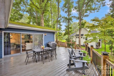 Welcome to your lakeside retreat on the highly desirable Brawley - photo 8
