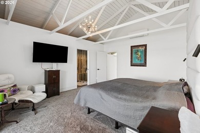 Rarely does a floating home of this caliber become available - photo 29