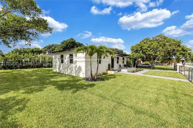 Fully renovated 3 bed / 2 bath. Home has been completely updated - photo 31
