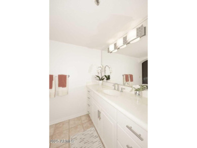 AZ Resort Style Living at its Best! Perfectly located Biltmore