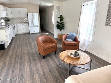 Affordable living in a prime Post Falls location. This clean - photo 8