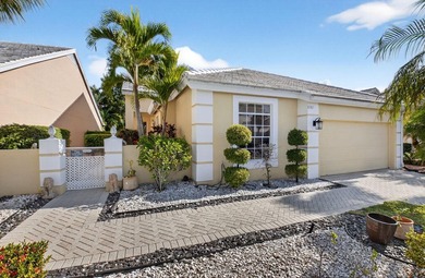 Nice home in the desirable Aberdeen CC. This home has a side - photo 4