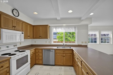 Coveted lakefront living on Siltcoos Lake, ideally situated - photo 10