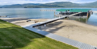 Enjoy lake and mountain views from your covered deck, a - photo 3