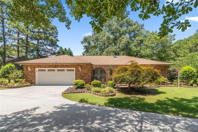 Welcome to 88 Traceway, a spacious all-brick, single-story - photo 1
