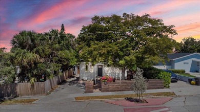 Welcome to your slice of paradise in West Palm Beach! This - photo 1