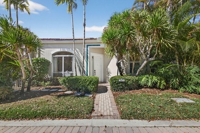 Welcome to this charming 3-bedroom, 2-bath townhouse, with a - photo 2