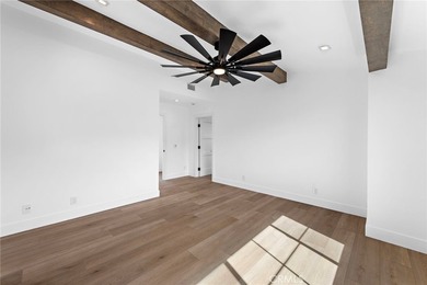 Exquisite Coastal Retreat | Fully Remodeled 3BR/3BA with - photo 11