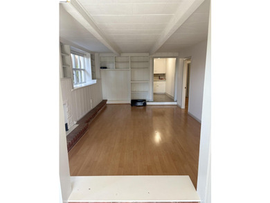 Beautifully maintained duplex located in one of the most - photo 12