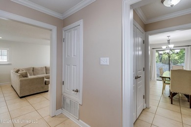 Welcome to 7 Keyser Lane in Gulfport, MS--an inviting home - photo 12