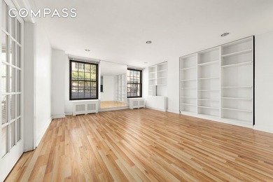 Apartment 2B at One Fifth Avenue presents an exceptional - photo 3