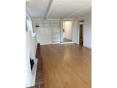 Beautifully maintained duplex located in one of the most - photo 15