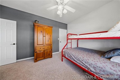 TWO BOAT SLIPS INCLUDED! Spacious, quiet top-floor 4BR/3BA condo - photo 19