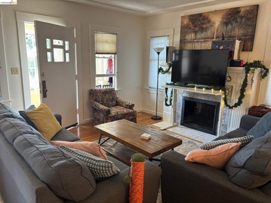 Beautifully maintained duplex located in one of the most - photo 20