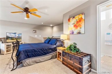 TWO BOAT SLIPS INCLUDED! Spacious, quiet top-floor 4BR/3BA condo - photo 22