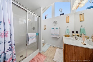 TWO BOAT SLIPS INCLUDED! Spacious, quiet top-floor 4BR/3BA condo - photo 23