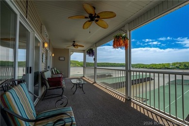 TWO BOAT SLIPS INCLUDED! Spacious, quiet top-floor 4BR/3BA condo - photo 24