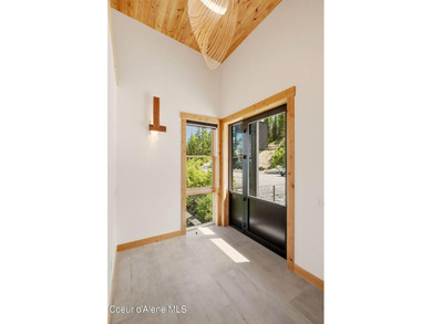 This brand new, never lived, in home commands one of Schweitzer - photo 8