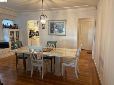 Beautifully maintained duplex located in one of the most - photo 29