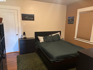 Beautifully maintained duplex located in one of the most - photo 30