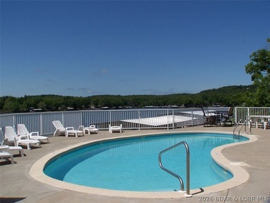 TWO BOAT SLIPS INCLUDED! Spacious, quiet top-floor 4BR/3BA condo - photo 36
