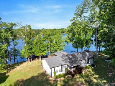 Lake Home For Sale in Bracey, Virginia