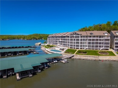 TWO BOAT SLIPS INCLUDED! Spacious, quiet top-floor 4BR/3BA condo - photo 46