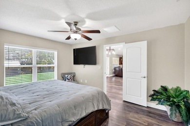 Welcome to your own slice of Florida paradise! This beautifully - photo 18