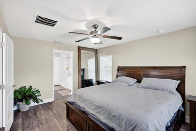 Welcome to your own slice of Florida paradise! This beautifully - photo 20