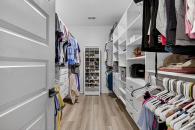 Welcome home to The Pointe at Rhodes Crossing, where modern - photo 23