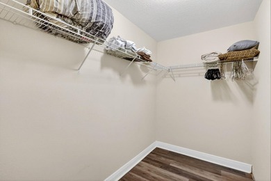 Welcome to your own slice of Florida paradise! This beautifully - photo 25