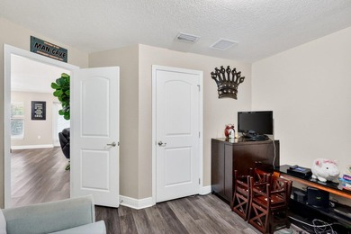 Welcome to your own slice of Florida paradise! This beautifully - photo 35
