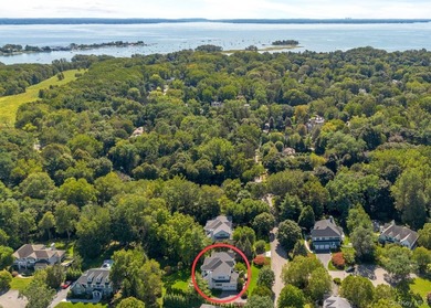 Live joyously in this spacious and bright modern colonial in the - photo 4