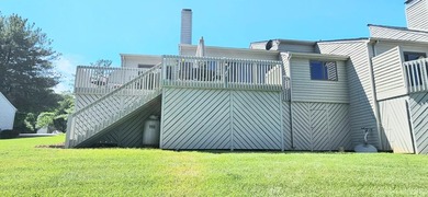 Forest! 1 level end unit townhome w/a 2 car garage,2 Bdrms 2 - photo 6