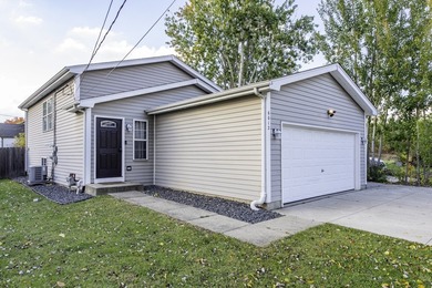 Paddock Lake Home Active Under Contract in Paddock Lake Wisconsin