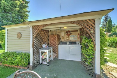 Seller is offering financing at 70% LTV T 4.5% FOR 3 Years - photo 19