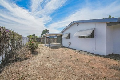 Welcome to this beautifully maintained Clairemont home offering - photo 26
