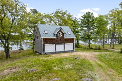 Built in 1917 by John Aspinwall, this extraordinary retreat is - photo 48