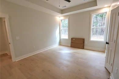 NEW CONSTRUCTION! Breathtaking new property with lake views and - photo 11