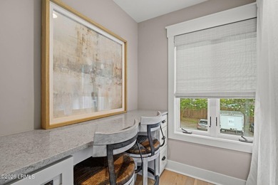 Rare opportunity to own a beautifully high-end renovated corner - photo 13