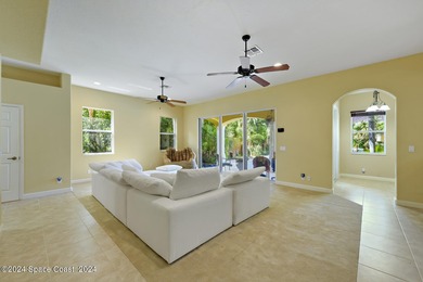 :3 +- Acre Riverfront Estate Home w/ Att 2 car garage plus a - photo 14