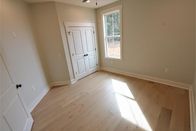 NEW CONSTRUCTION! Breathtaking new property with lake views and - photo 15