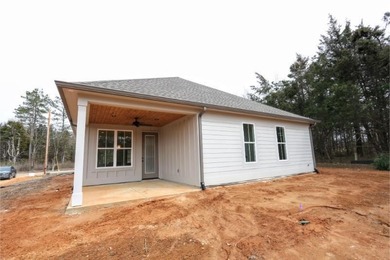 NEW CONSTRUCTION! Breathtaking new property with lake views and - photo 17