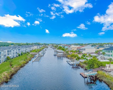 Welcome to this captivating condo located in the serene Carolina