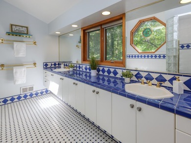 Custom contemporary, three level home nestled into a picturesque - photo 25