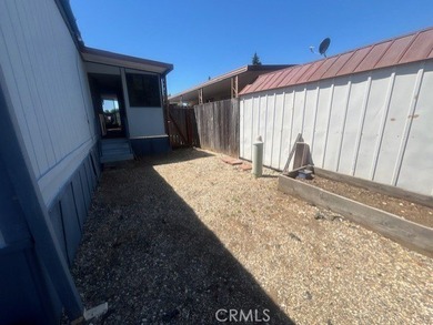 Be the first to see this clean and comfortable manufactured home - photo 33