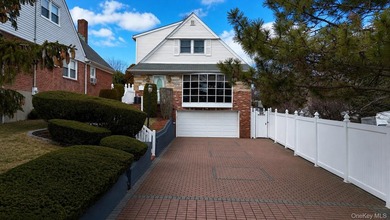 Welcome to this beautifully designed 5-bedroom, 3-bath home in - photo 1